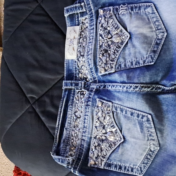 Clothes - Picture 2 of 3